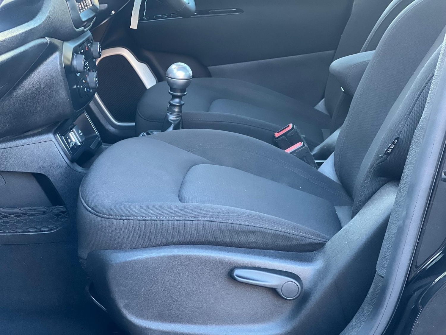 Used Jeep Renegade 2018 for sale - 76878397: Photo 13