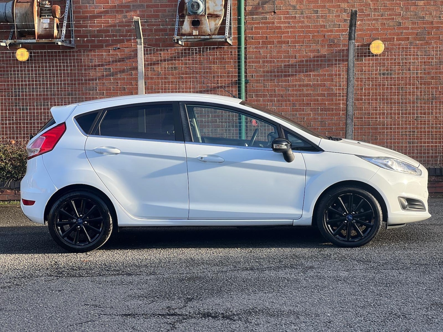 Used Ford Fiesta 2015 for sale - 76878421: Photo 5