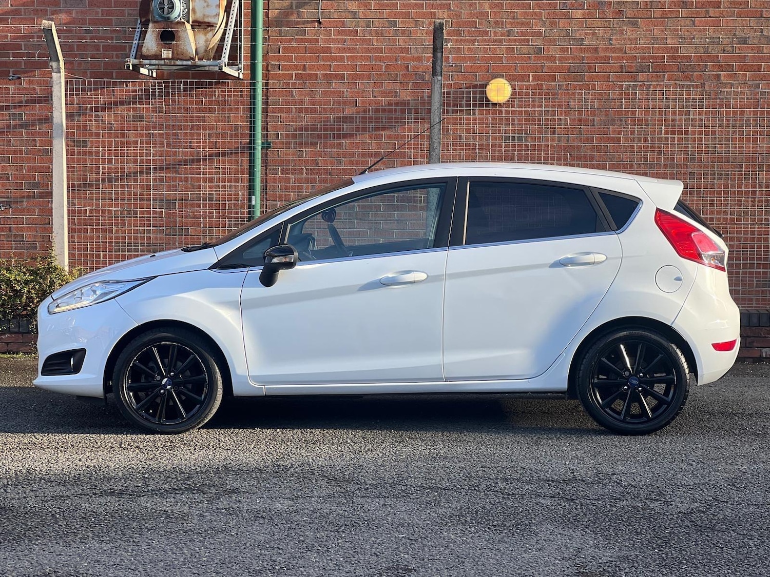 Used Ford Fiesta 2015 for sale - 76878421: Photo 7
