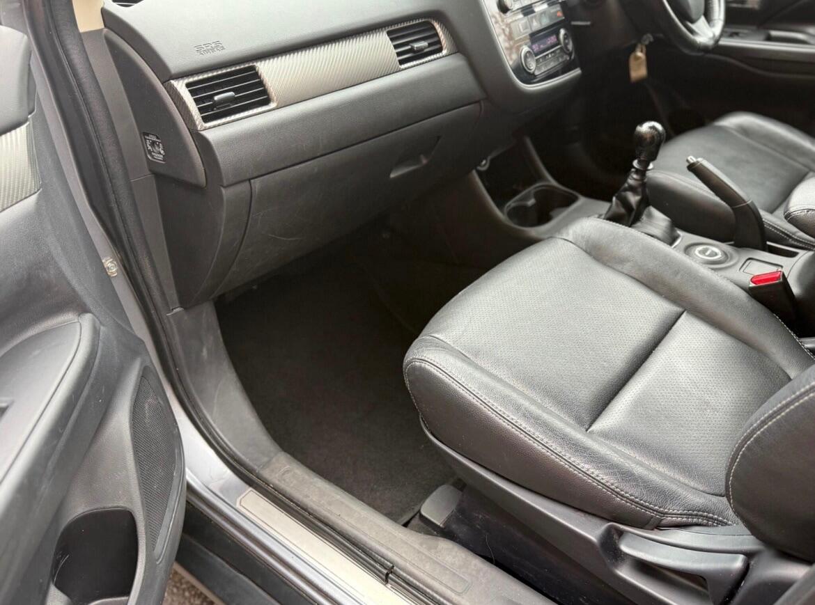 Used Mitsubishi Outlander 2016 for sale - 76878408: Photo 31