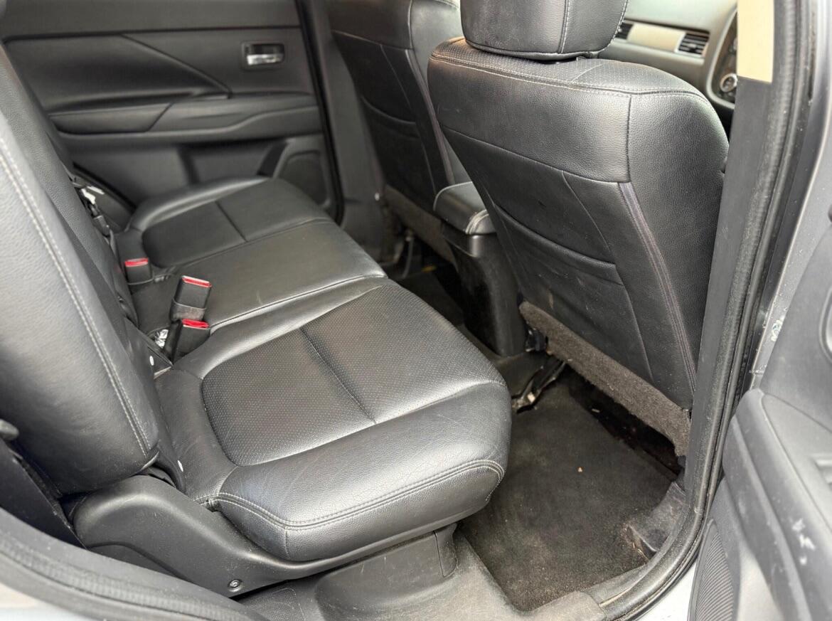 Used Mitsubishi Outlander 2016 for sale - 76878408: Photo 34