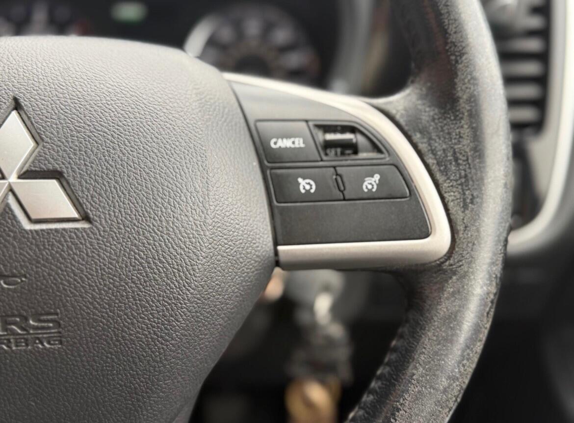 Used Mitsubishi Outlander 2016 for sale - 76878408: Photo 44