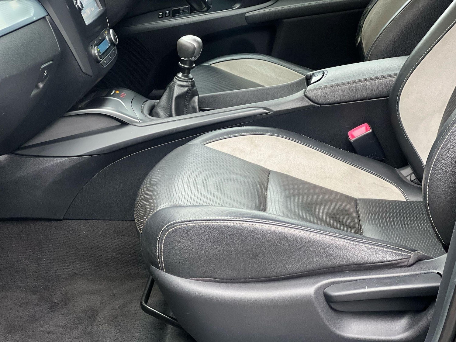 Used Toyota Avensis 2015 for sale - 77291524: Photo 14