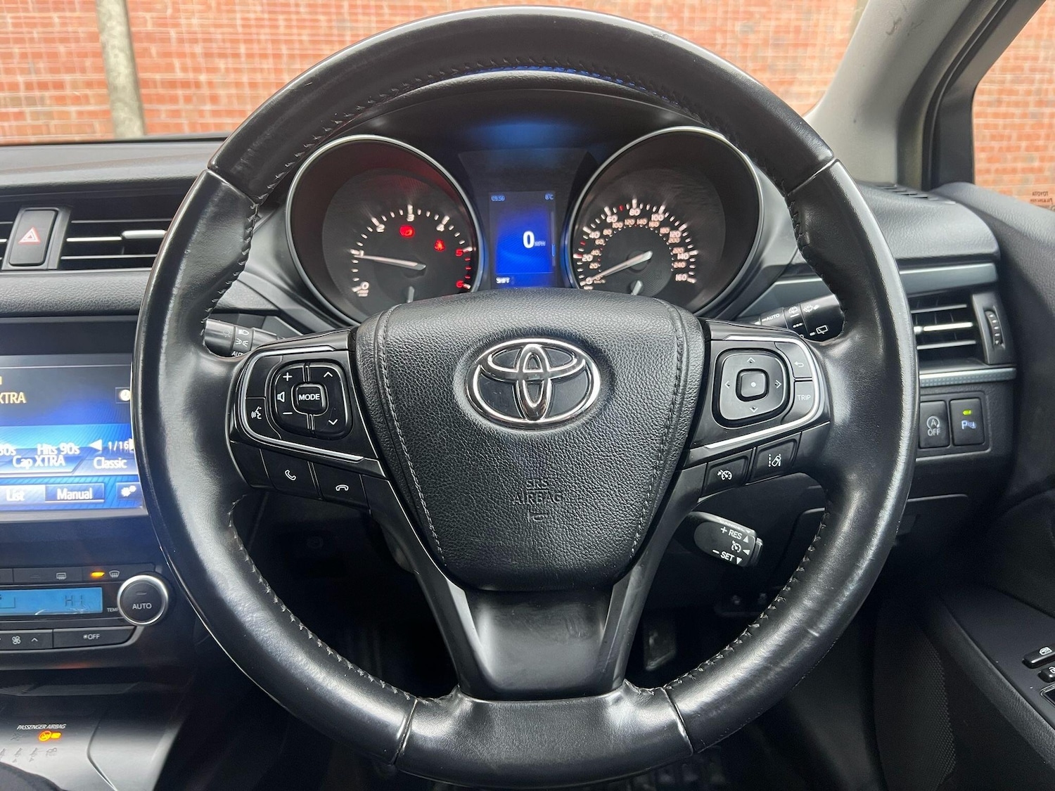 Used Toyota Avensis 2015 for sale - 77291524: Photo 22