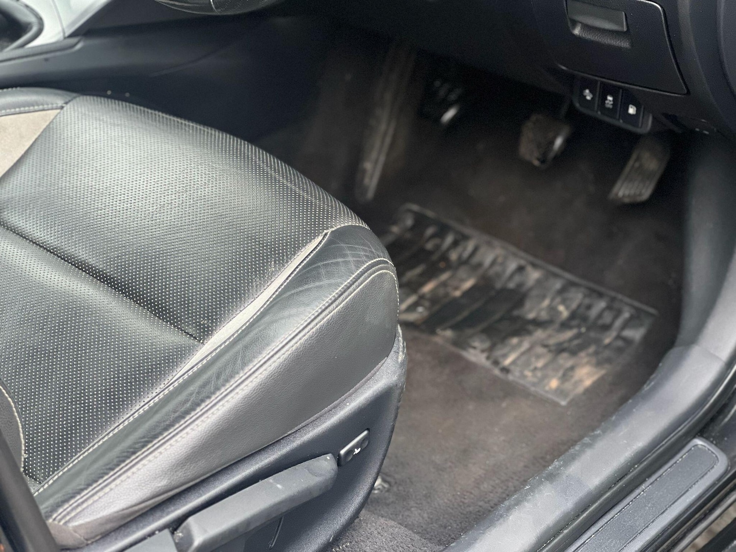 Used Toyota Avensis 2015 for sale - 77291524: Photo 32