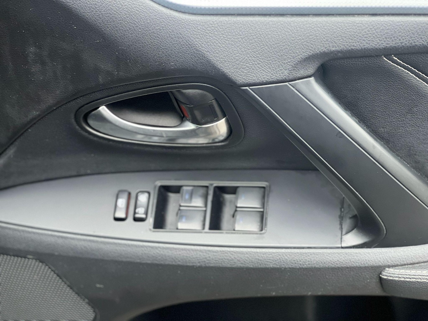 Used Toyota Avensis 2015 for sale - 77291524: Photo 38