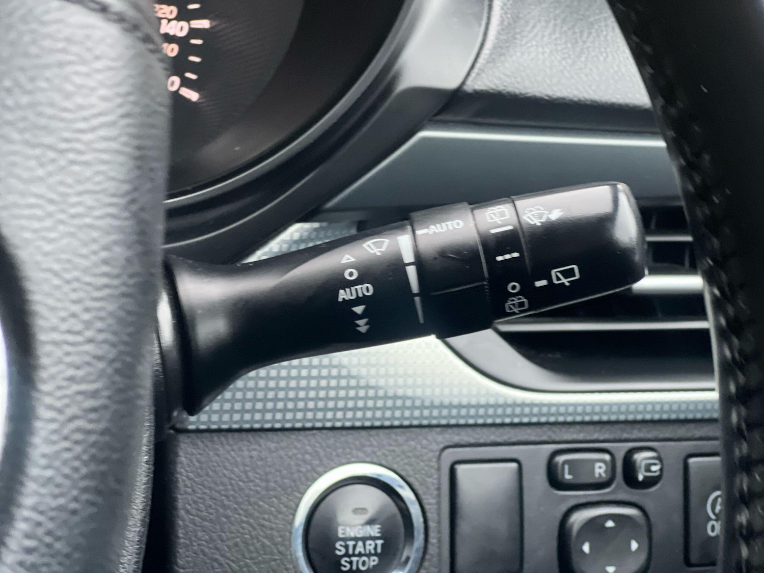 Used Toyota Avensis 2015 for sale - 77291524: Photo 40