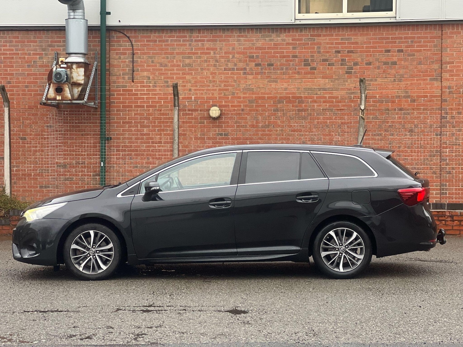Used Toyota Avensis 2015 for sale - 77291524: Photo 7