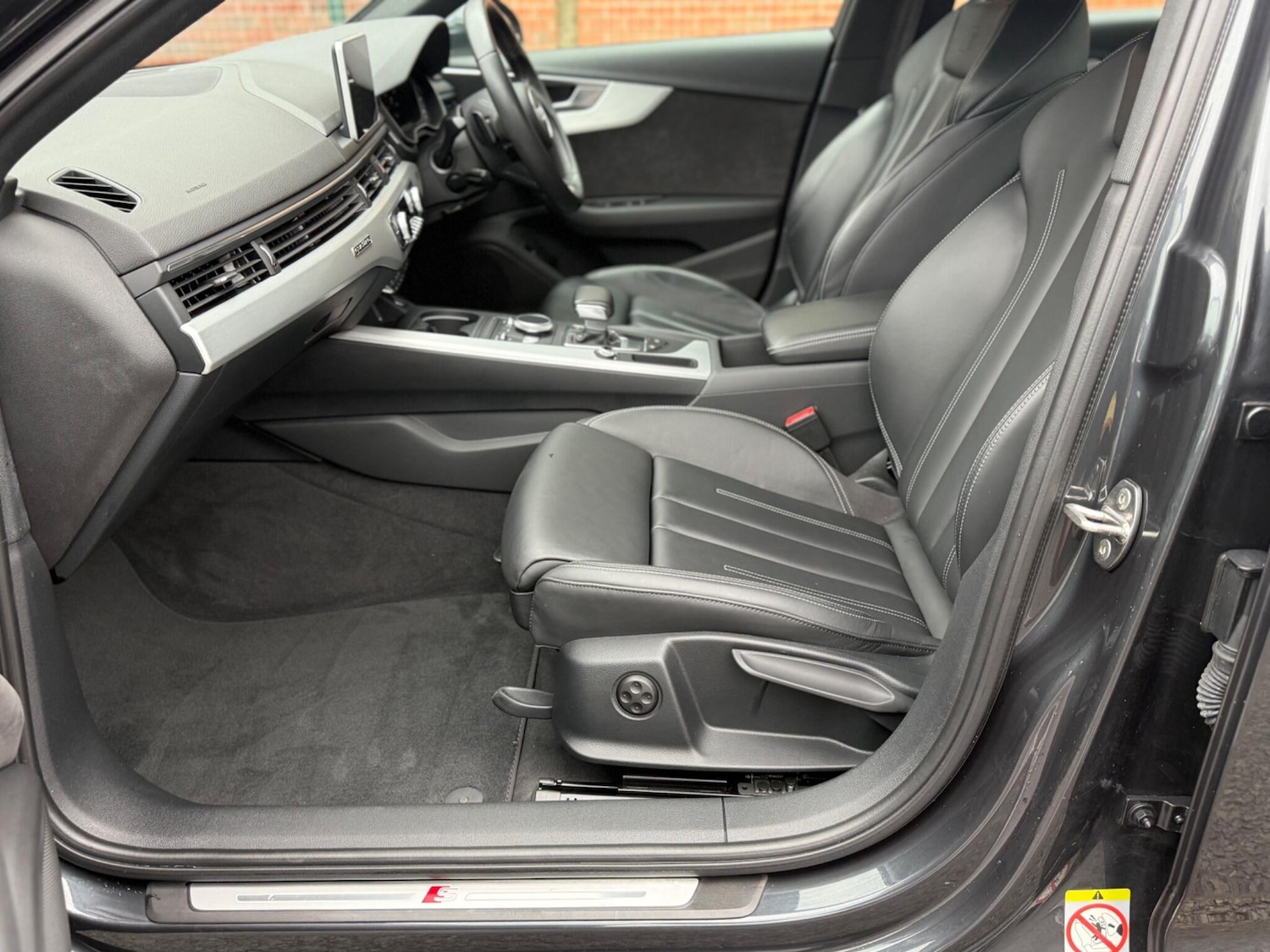 Used Audi A4 2018 for sale - 76878407: Photo 14