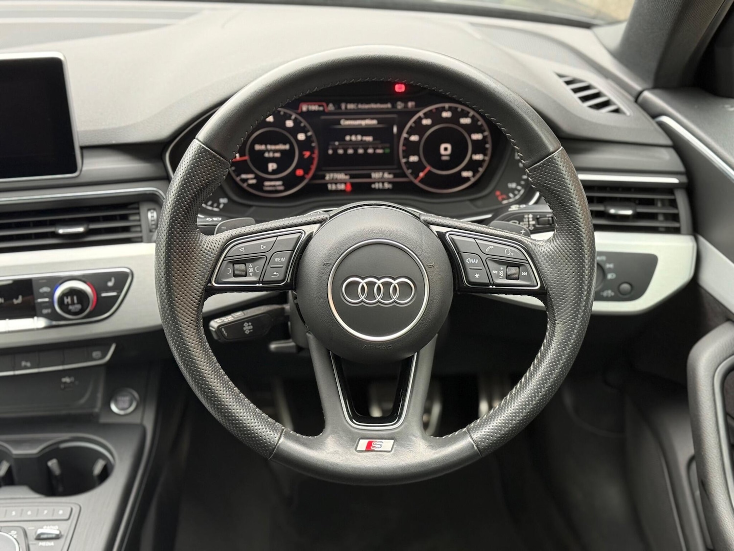Used Audi A4 2018 for sale - 76878407: Photo 25