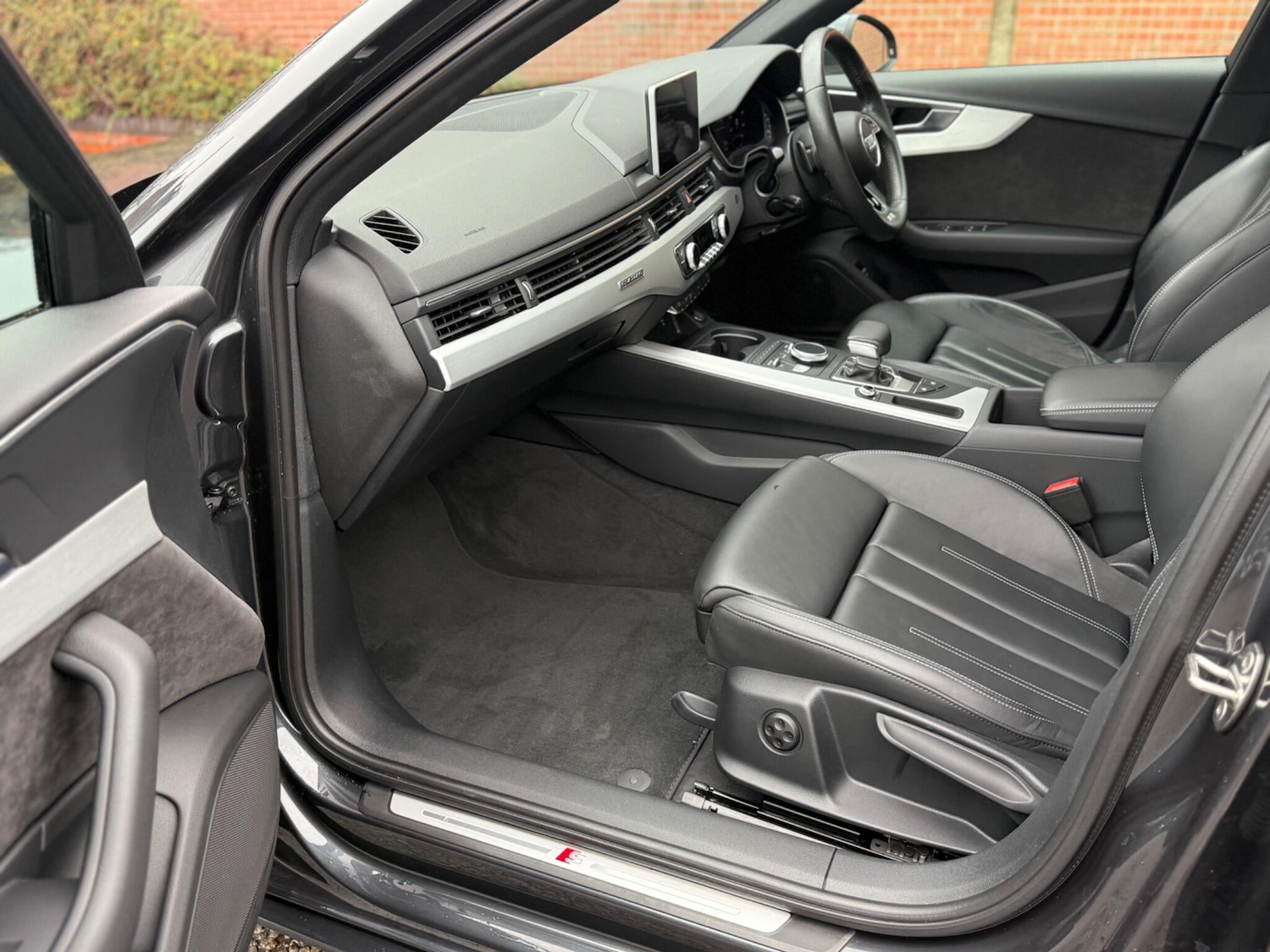 Used Audi A4 2018 for sale - 76878407: Photo 31