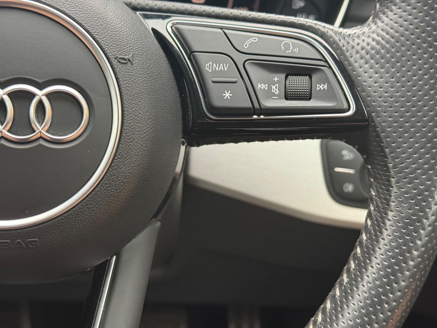 Used Audi A4 2018 for sale - 76878407: Photo 46