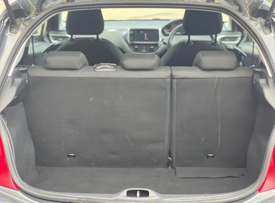 Used Peugeot 208 2014 for sale - 76318244: Photo 13