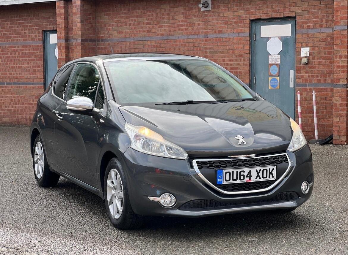 Used Peugeot 208 2014 for sale - 76318244: Photo 25