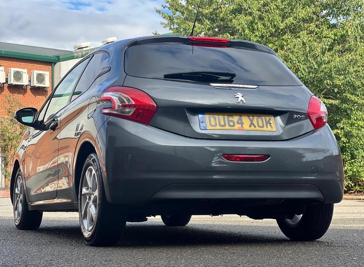 Used Peugeot 208 2014 for sale - 76318244: Photo 26