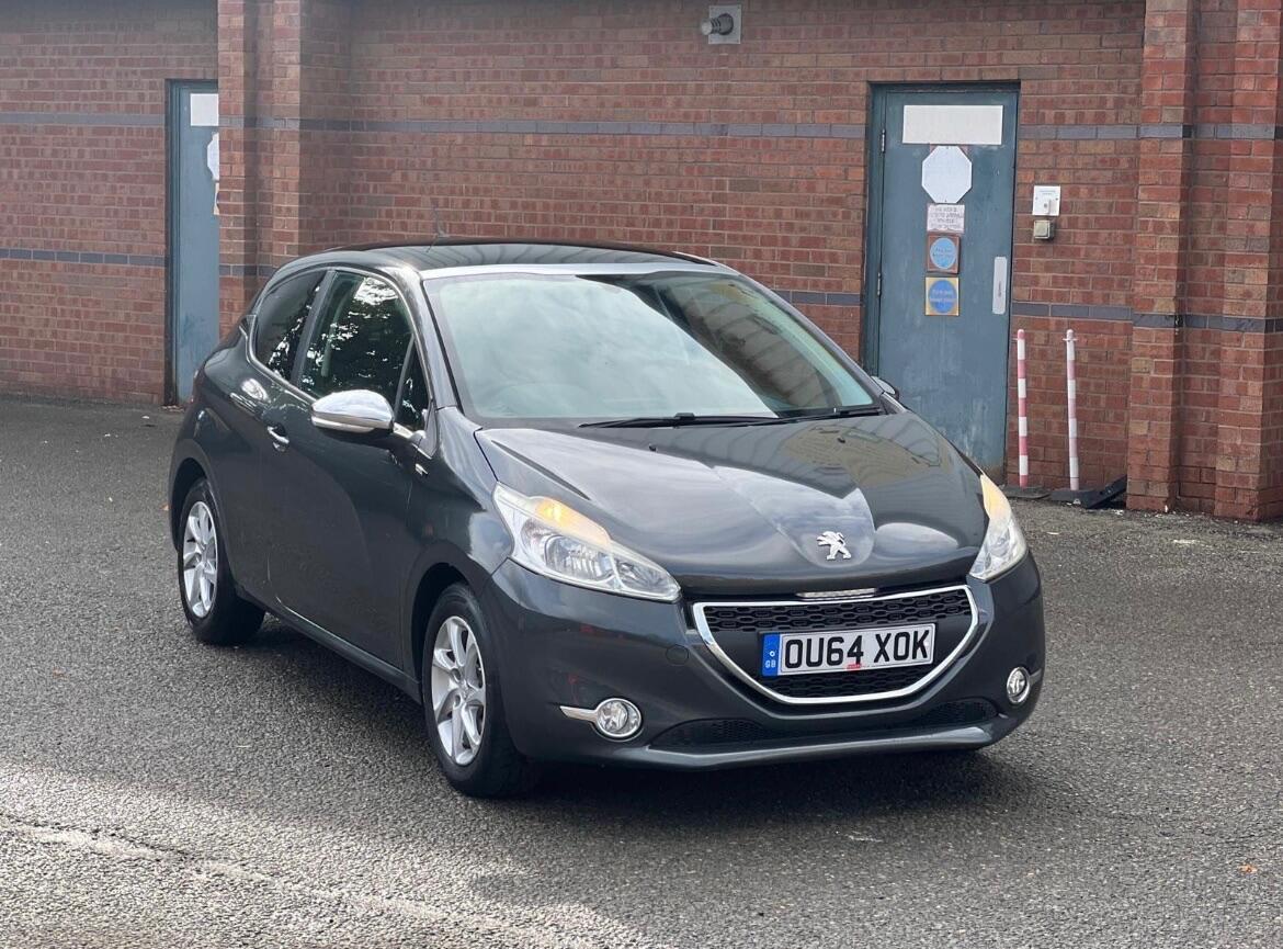 Used Peugeot 208 2014 for sale - 76318244: Photo 28