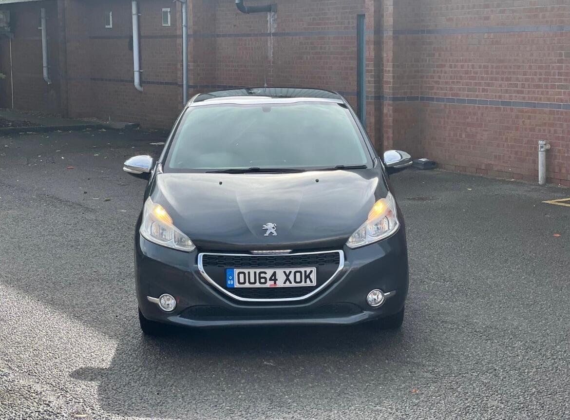 Used Peugeot 208 2014 for sale - 76318244: Photo 6