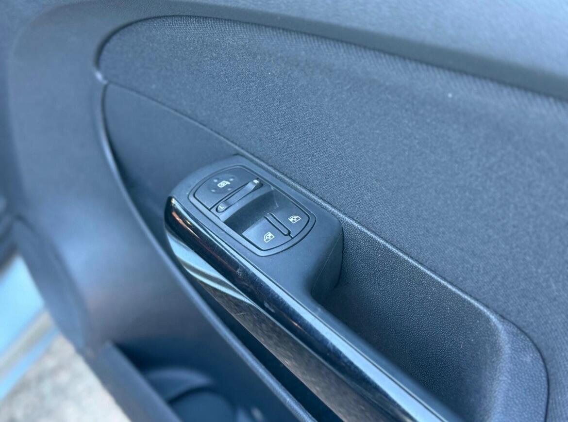 Used Vauxhall Corsa 2014 for sale - 76988747: Photo 38