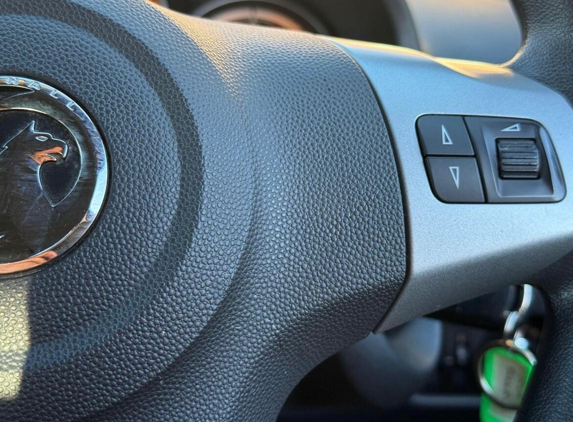 Used Vauxhall Corsa 2014 for sale - 76988747: Photo 42