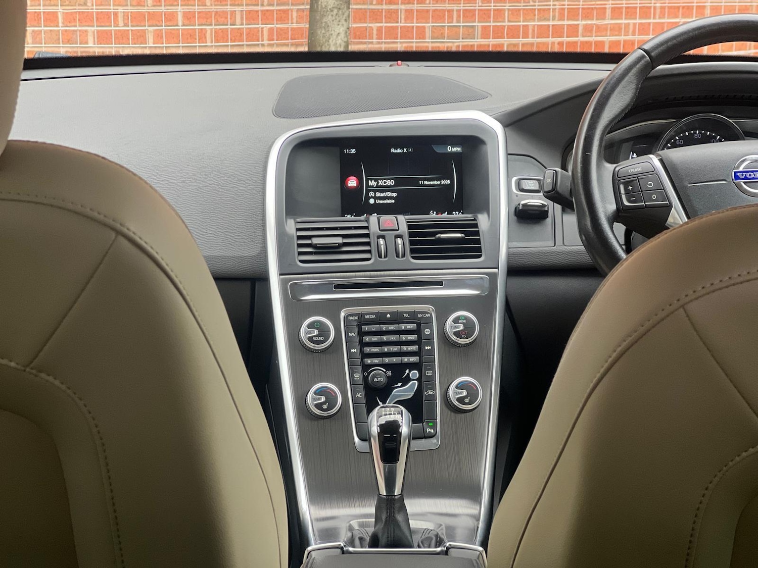 Used Volvo XC60 2015 for sale - 76878382: Photo 16