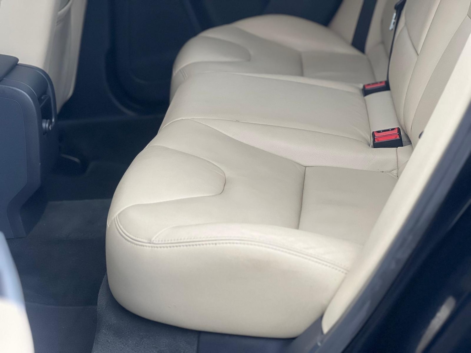 Used Volvo XC60 2015 for sale - 76878382: Photo 19