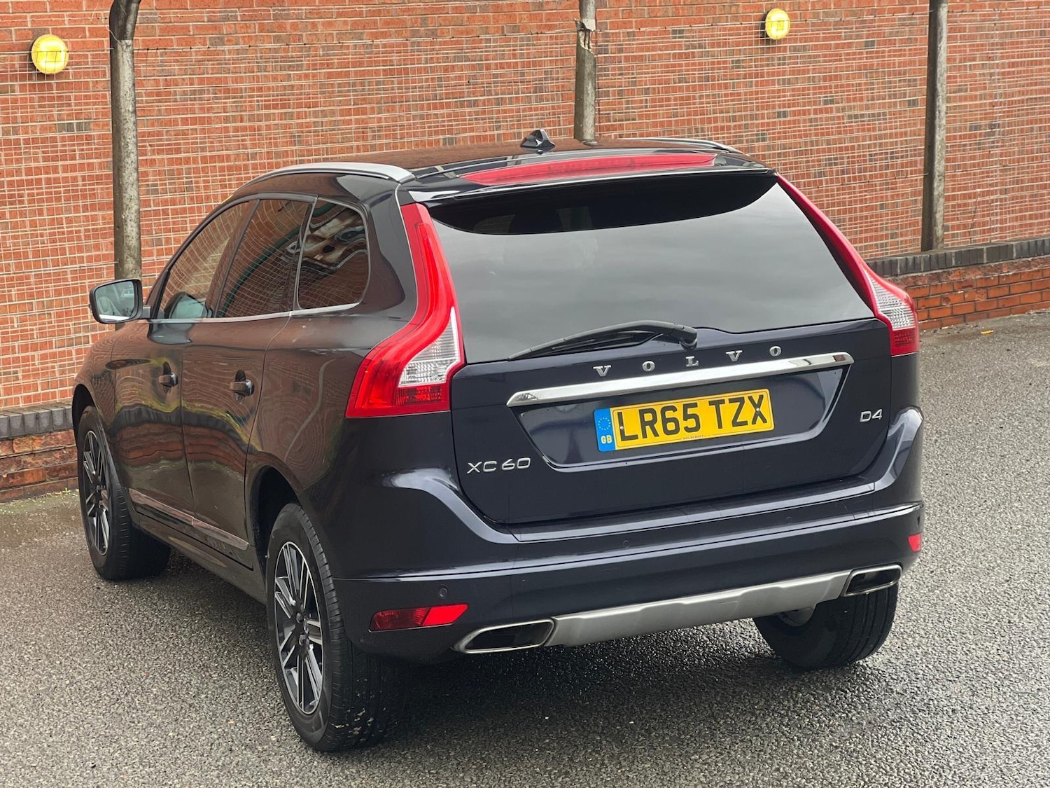 Used Volvo XC60 2015 for sale - 76878382: Photo 28