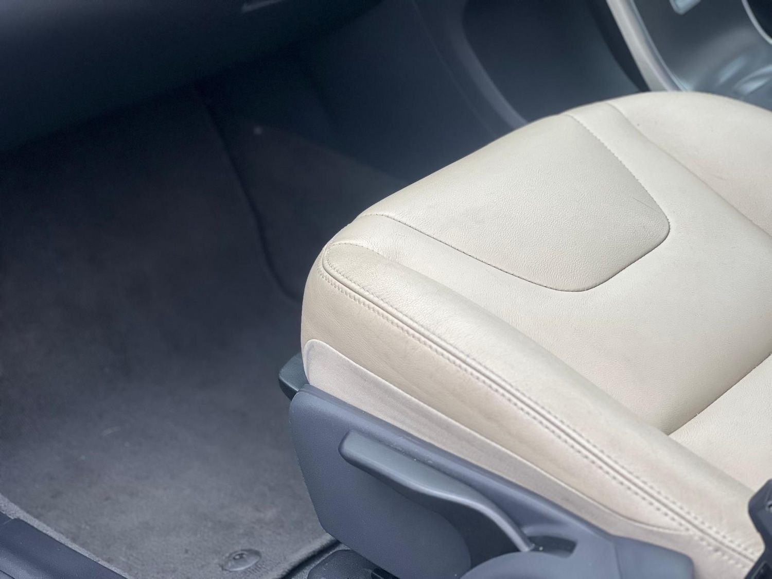 Used Volvo XC60 2015 for sale - 76878382: Photo 34