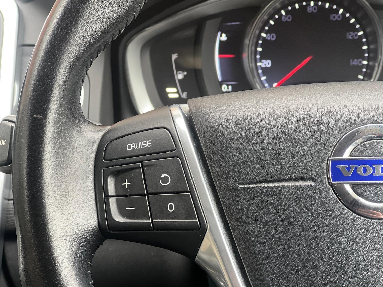 Used Volvo XC60 2015 for sale - 76878382: Photo 45