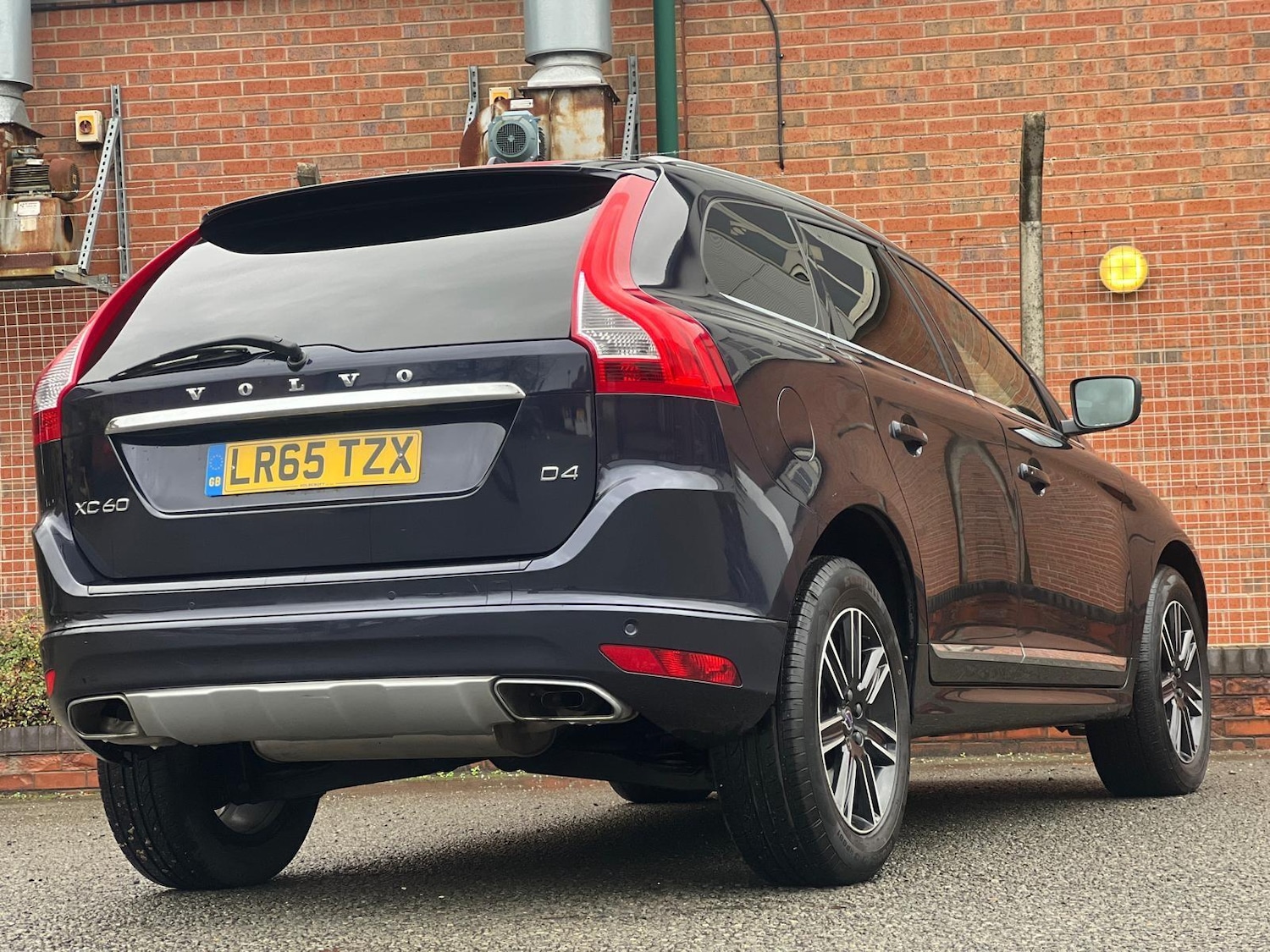 Used Volvo XC60 2015 for sale - 76878382: Photo 6