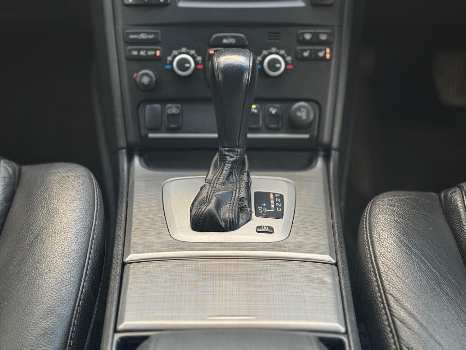 Used Volvo XC90 2011 for sale - 77131527: Photo 24