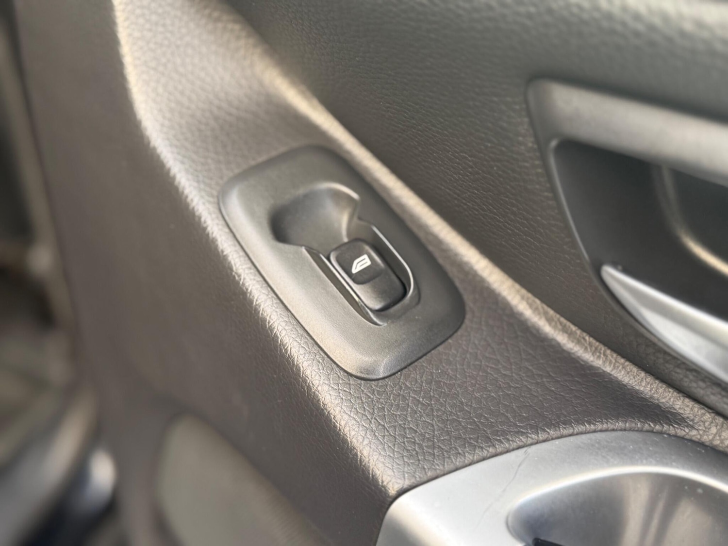 Used Volvo XC90 2011 for sale - 77131527: Photo 40