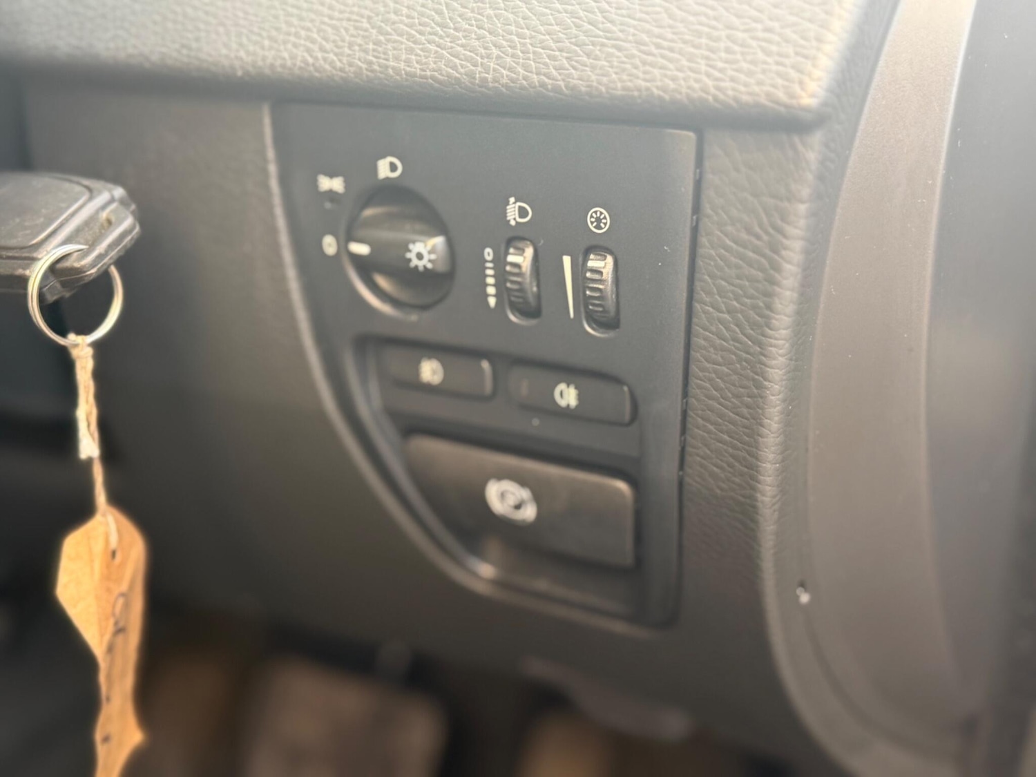 Used Volvo XC90 2011 for sale - 77131527: Photo 42