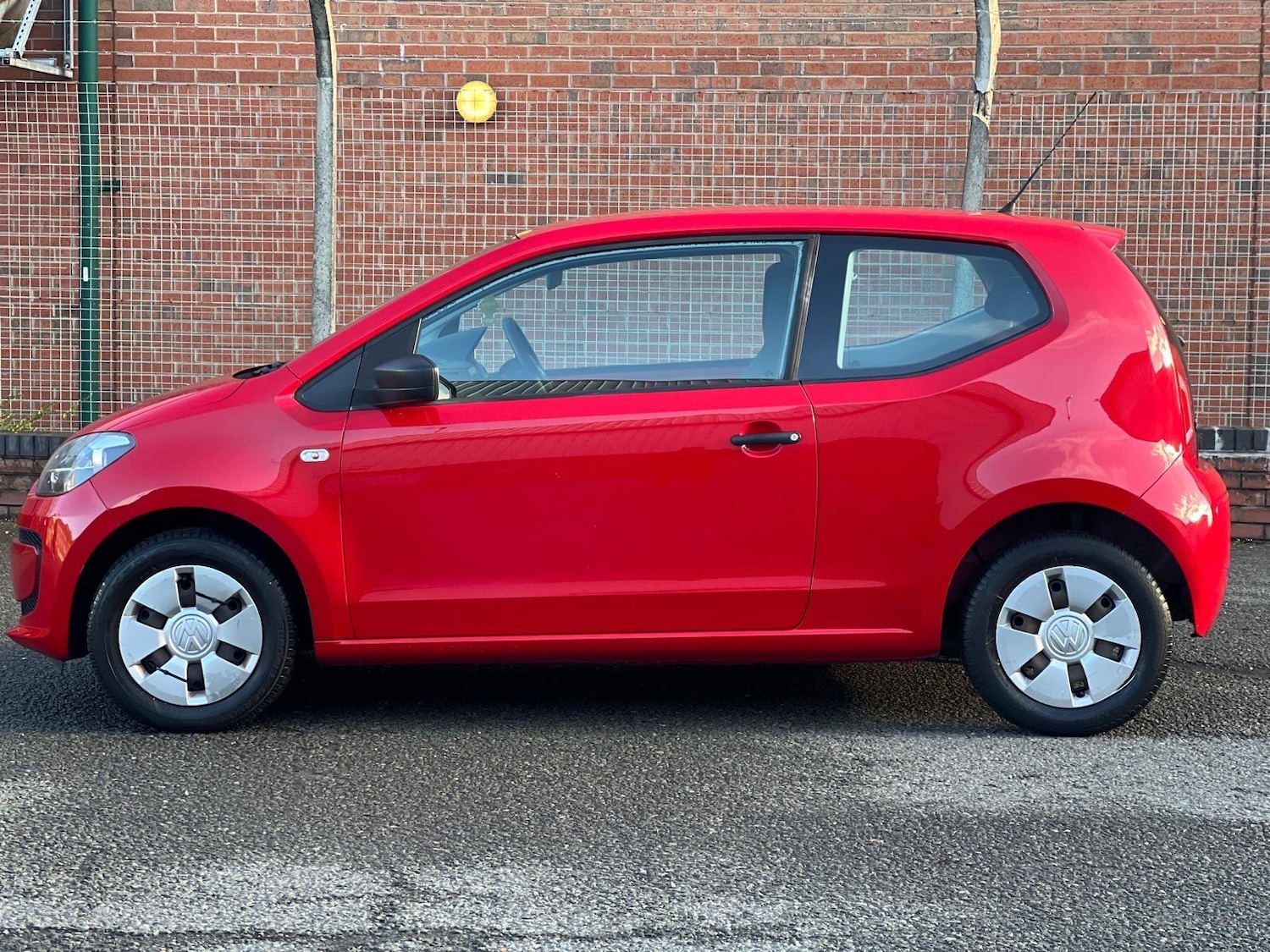 Used Volkswagen up! 2013 for sale - 76878395: Photo 6