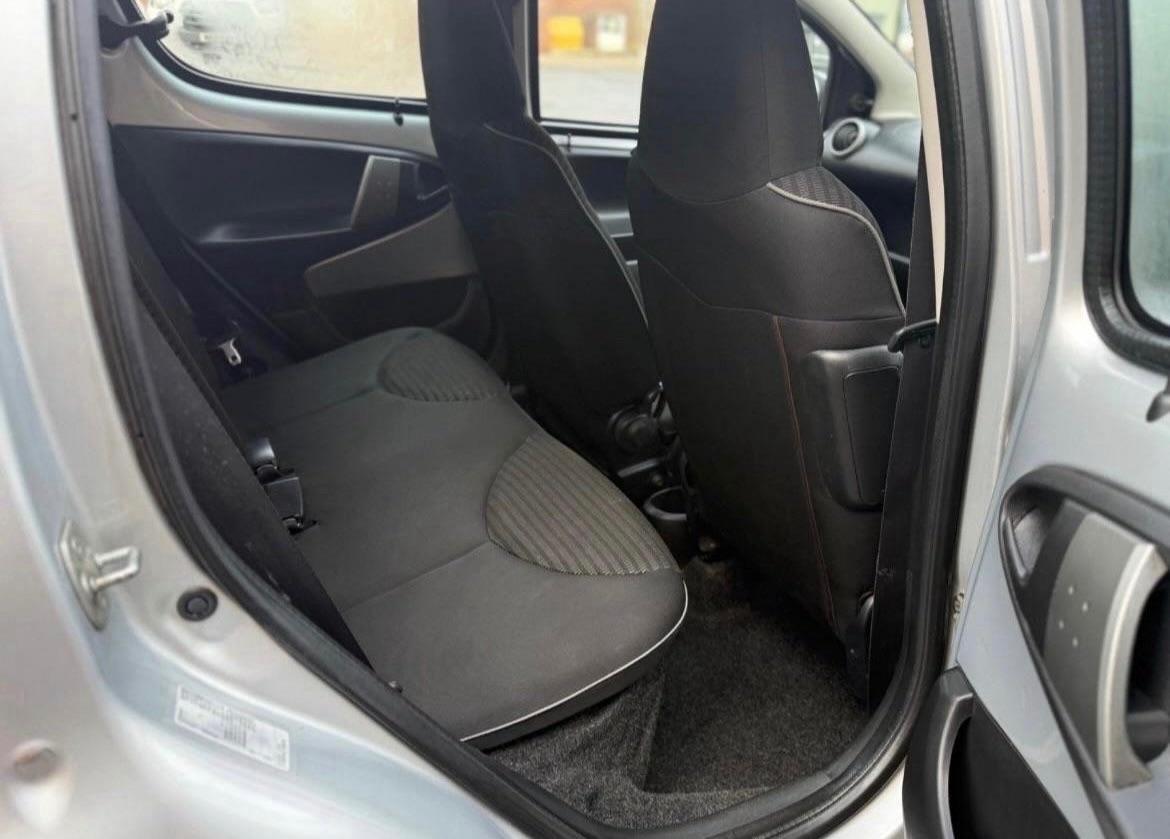 Vehicle 29