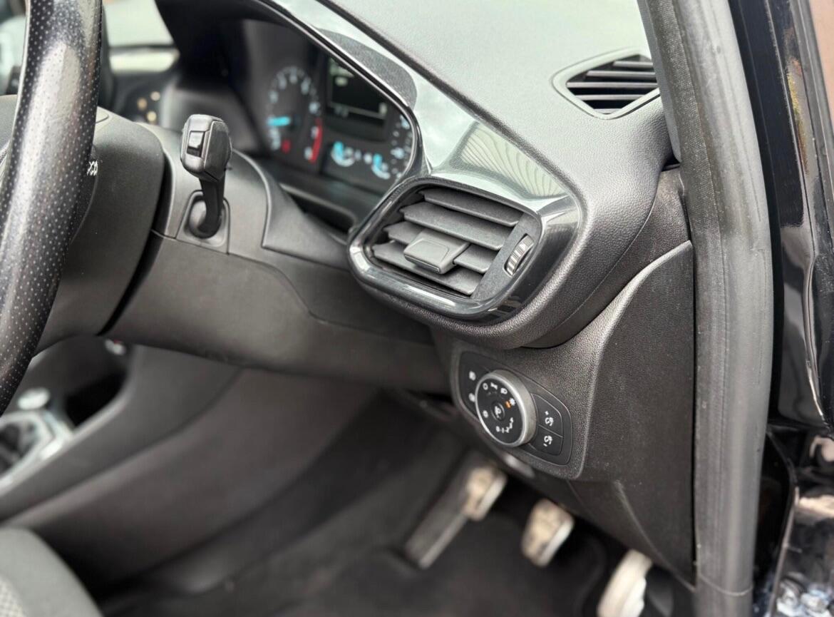 Used Ford Fiesta 2018 for sale - 76878388: Photo 46