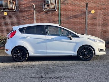 Used Ford Fiesta 2015 for sale - 77067164: Photo