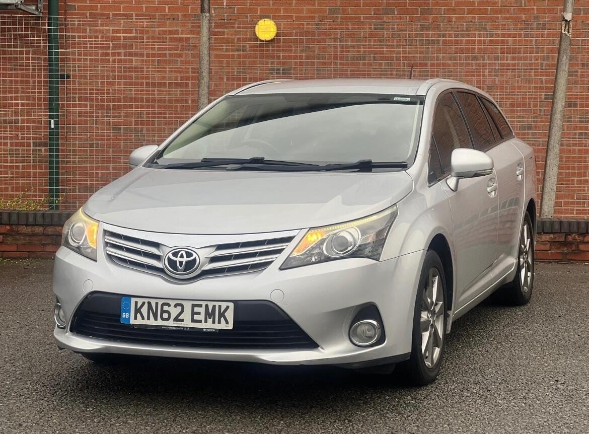 Used Toyota Avensis 2012 for sale - 77215300: Photo 10
