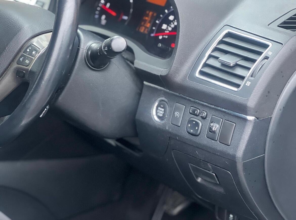 Used Toyota Avensis 2012 for sale - 77215300: Photo 40