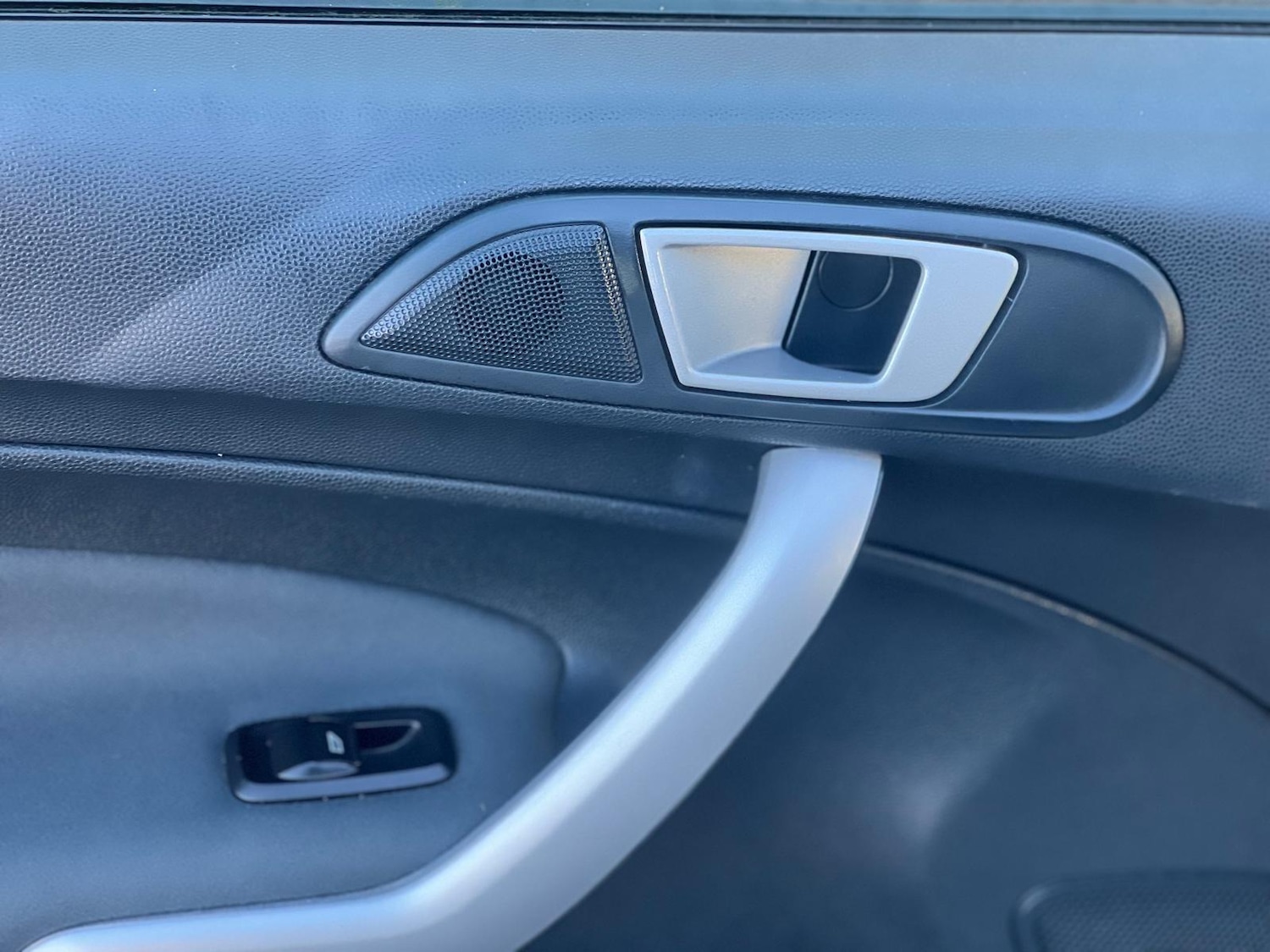 Used Ford Fiesta 2011 for sale - 77091639: Photo 37