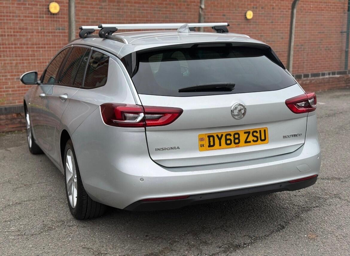 Used Vauxhall Insignia 2018 for sale - 77040666: Photo 2