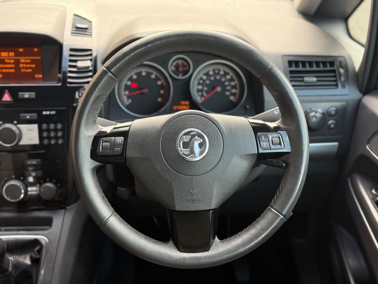 Used Vauxhall Zafira 2014 for sale - 76151978: Photo 24