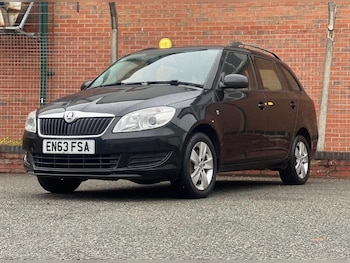 Used Skoda Fabia 2014 for sale - 76975475: Photo
