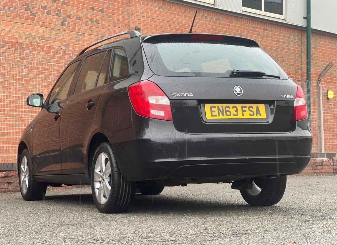 Used Skoda Fabia 2014 for sale - 76975475: Photo 2