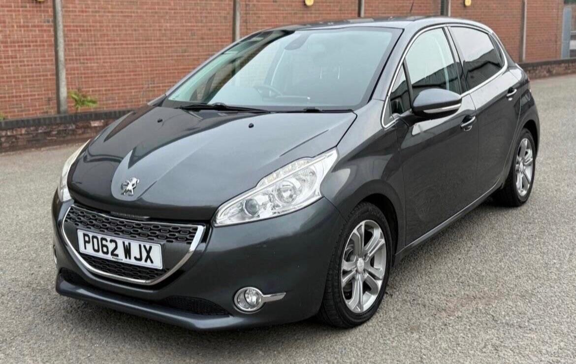 Used Peugeot 208 2012 for sale - 76388538: Photo 12