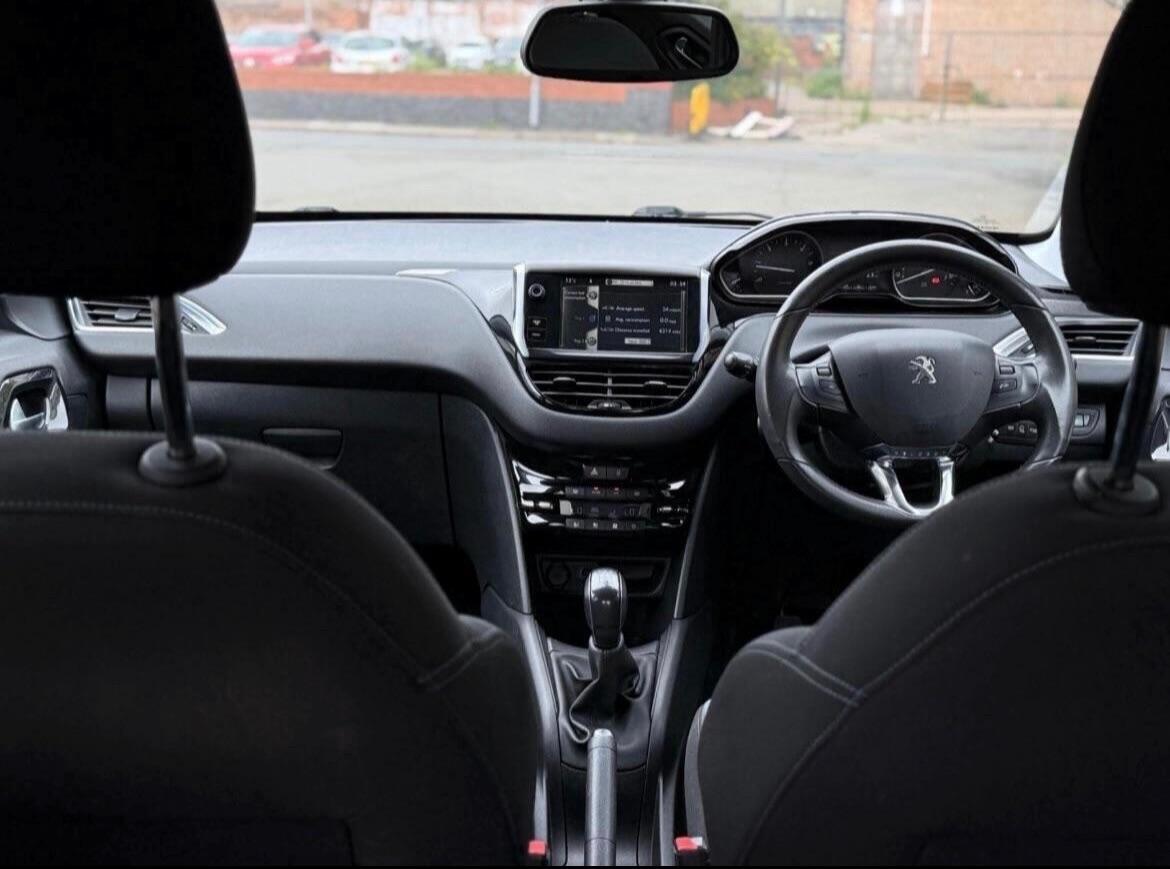 Used Peugeot 208 2012 for sale - 76388538: Photo 8