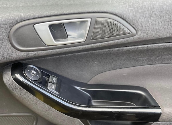 Used Ford Fiesta 2014 for sale - 76043263: Photo 30