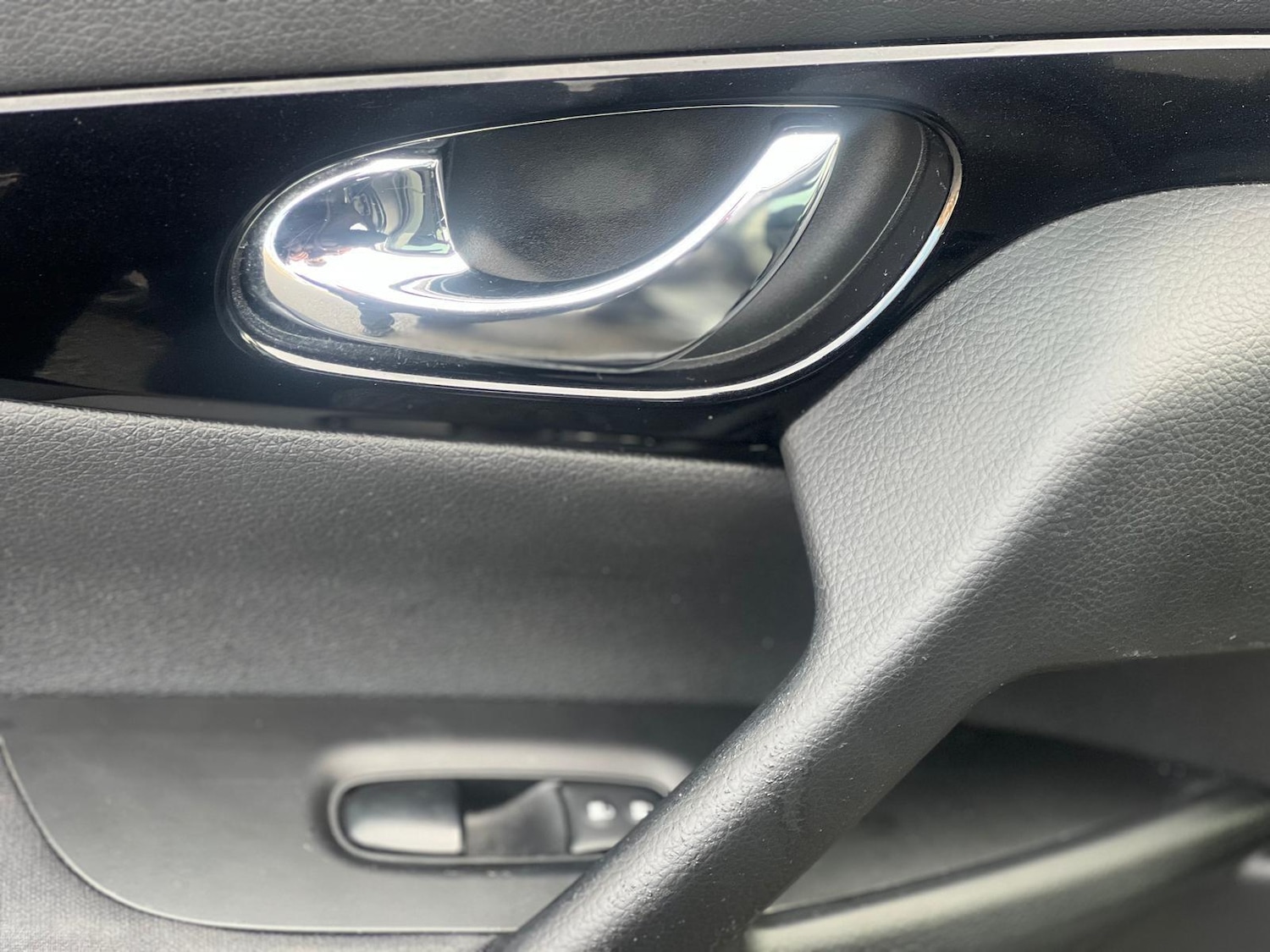 Used Nissan Qashqai 2015 for sale - 76878379: Photo 40