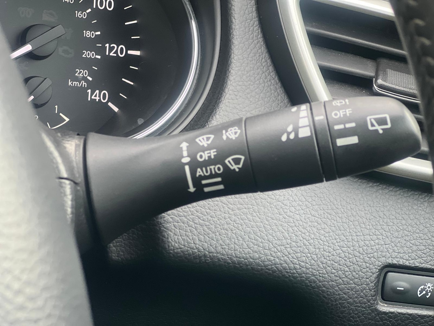 Used Nissan Qashqai 2015 for sale - 76878379: Photo 44