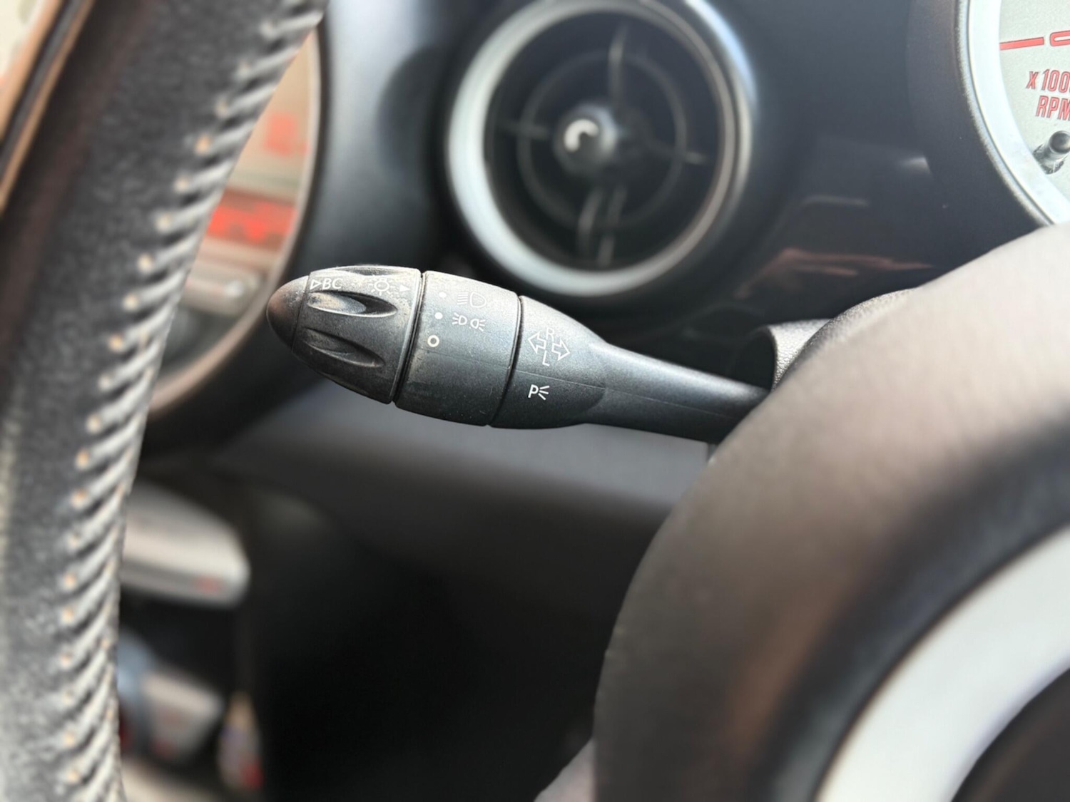 Used MINI Hatch 2010 for sale - 77131211: Photo 33