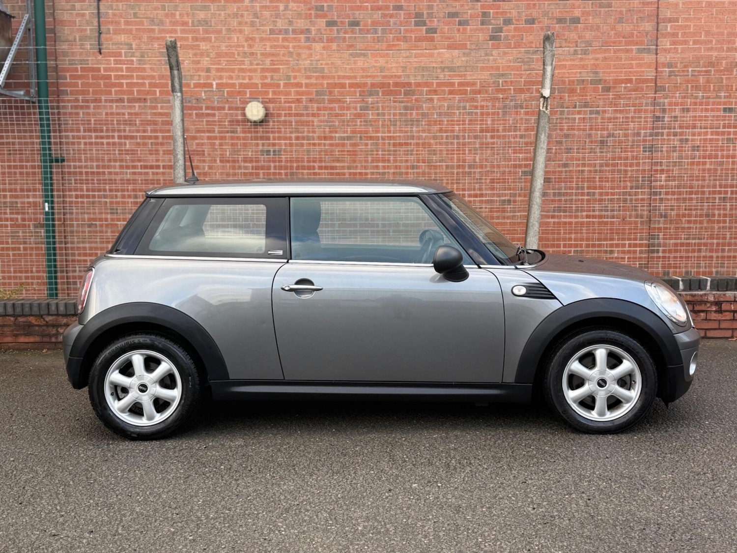 Used MINI Hatch 2010 for sale - 77131211: Photo 4
